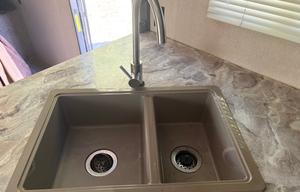 2018 Dutchmen RV Coleman Lantern Series 263BH RV rental photo 9