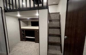 42ft Sundance 5th Wheel. Sleeps 10!