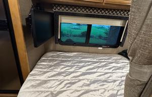 2018 Thor Motor Coach Siesta Sprinter 24SJ RV rental photo 24