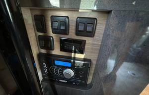 Top Notch Rv - Mercedes Benz Atasca Navion 24v 26'