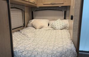 Thor Chateau 22E — Your Home on the Road Awaits!