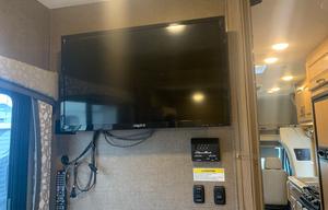 GALE - 2018 Thor Motor Coach Chateau Sprinter 24HL