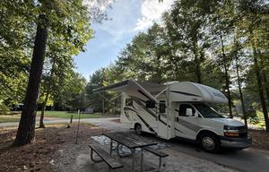 "Dorothy" - Easy Drive-24' Thor Elite - Sleeps 4-6