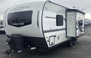 Big Al and Yolie’s Comfy and New Travel Trailer