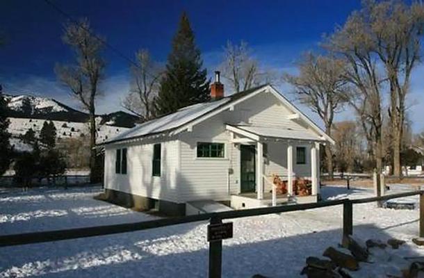 001, Loop: AREA VIGILANTE CABIN