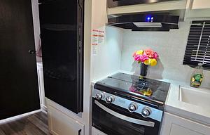 2025 Jay Flight SLX 260BH RV rental photo 18