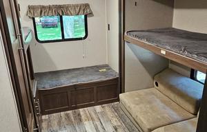 Awesome Bunkhouse. Great for up to 10 guests.