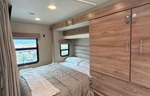 Luxury Mercedes RV – Sleeps 5