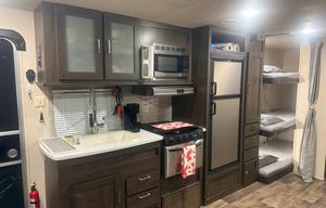 Kozy Kid Bunkhouse - 29ft / Sleeps 9