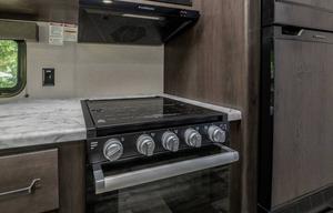 2023 Grand Design 235BH – Fully equipped!