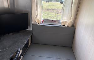 Airstream Glamping in Style/Remote OfficeStarlink