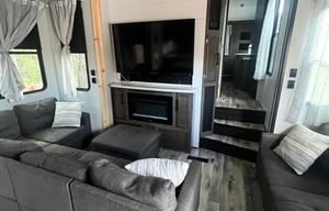 Close to isle of palms and Downtown Charleston