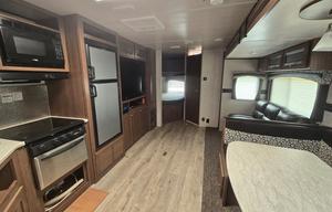 2019 Heartland Prowler 286P BHS RV rental photo 8