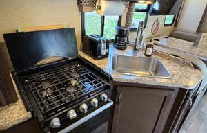 The Cheetah | Glamping on Wheels – Sleeps 6-8