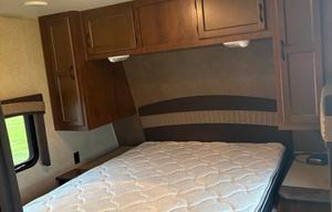 Jayco 22’ Simple to Use Travel Trailer!