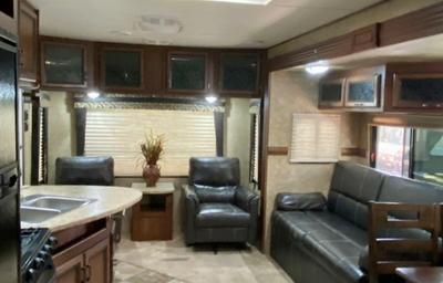 Comfy Zinger 32ft Crossroad, Clean and Fun!