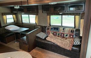 2014 Dutchmen RV Dutchmen 261BHS RV rental photo 3