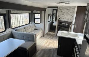 2020 Forest River Salem (sleeps 8)