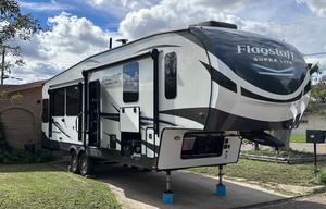 2022 Forest River RV Flagstaff Super Lite 529IKRL RV rental photo 3