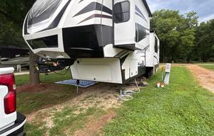 2016 Voltage V3970 RV rental photo 26