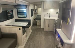 2022 Cruiser Shadow Cruiser 277BHS RV rental photo 4