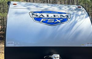 Lightweight trailer perfect for family getaway!