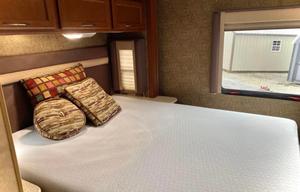 2012 Thor Motor Coach ACE 30 1