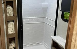 BRAND NEW Grand Design Imagine 25DBE Luxury RV