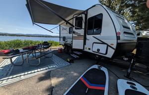 2026 ready- Winnebago - Fits 6, Tows Easy!
