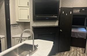 2022 Highland Ridge RV Roamer RF364BHS RV rental photo 9