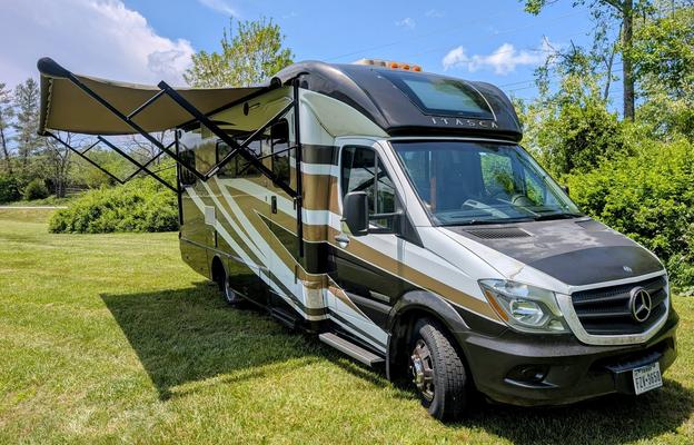 Itasca Navion | Classy Mercedes RV with 2 slides