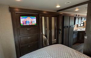 The Glamp Champ - Luxury on Wheels