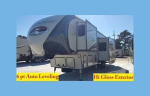 2017 2 Bed/2 Full Ba 43' 5th Wheel + Pool and Hot Tub Option + 2 Bed / 2 Ba House Option