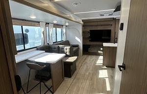 NEW & ELEGANT! 2025 Forest River RV Salem 31KQBTS