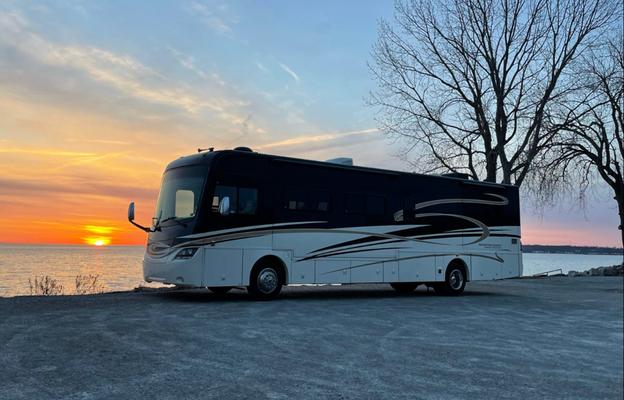 2013 Coachmen RV Sportscoach Cross Country 405FK