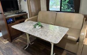 Stationary Cute Camper & FHU Space near Glacier NP