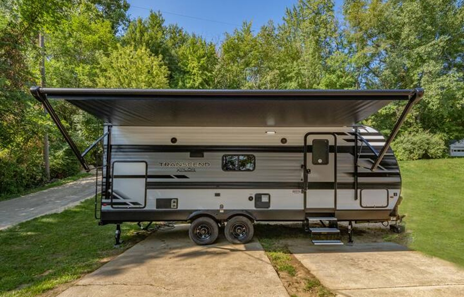 2023 Grand Design 235BH – Fully equipped!