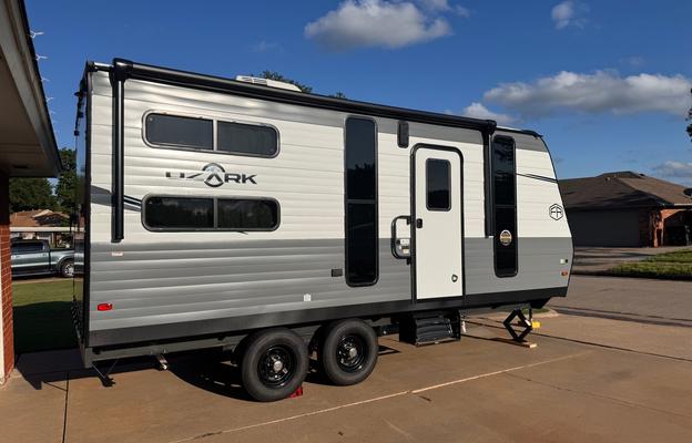 2025 Ozark 1900THK RV rental photo 1