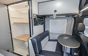 Revel All wheel Drive van Winnebago Mercedes-Benz