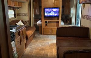 2010 Flagstaff Super Lite 27BHSS RV rental photo 4