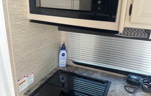 2021 Thor Motor Coach Four Winds 28A RV rental photo 4