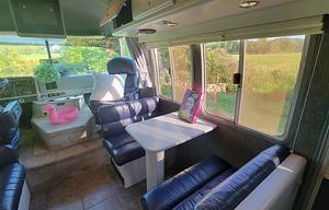 "Zephyr", Your Glamping Getaway