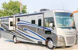 2018 Winnebago Sunstar LX 35F