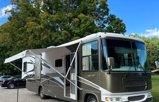 Class A Gulf Stream Sun Voyager - 32'