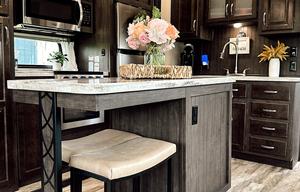 Phoenix Luxe Retreat – 2 Bedroom Family 5th Wheel