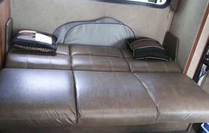 This Classy Class C is Clean, Comfortable & Cozy!