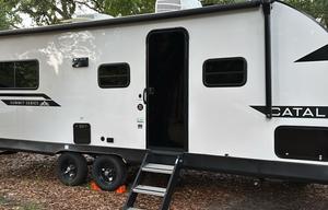 2025 Catalina Summit Series 8 221 epic RV rental photo 10