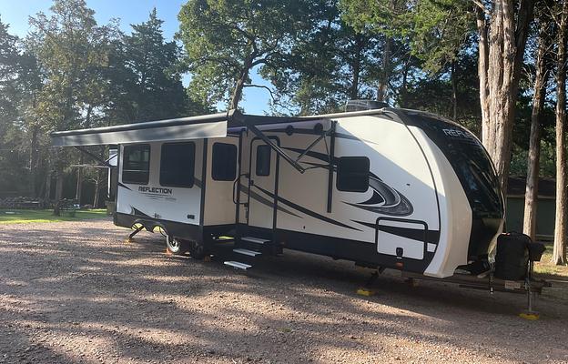 2022 Grand Design Reflection Luxury Travel Trailer