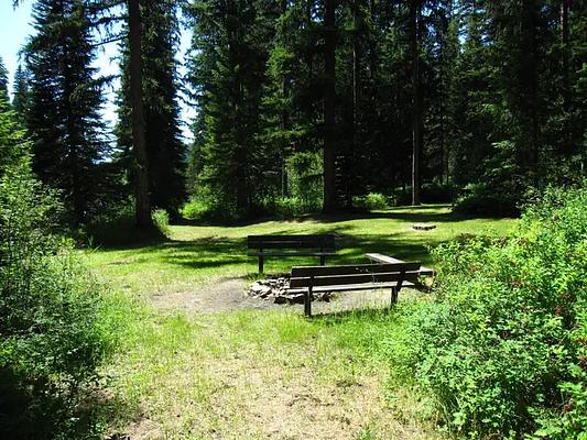 09, Loop: WHITETAIL YURT