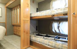 Beautiful luxury RV is Kid and Pet friendly!